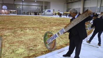 A maior pizza do mundo.